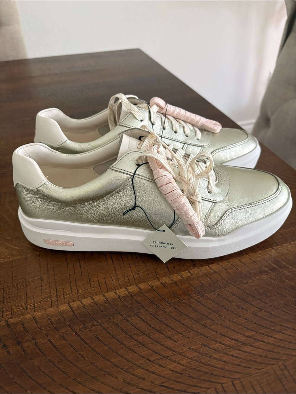 Cole Haan Metallic Gold golf shoes - Picture 6 of 6